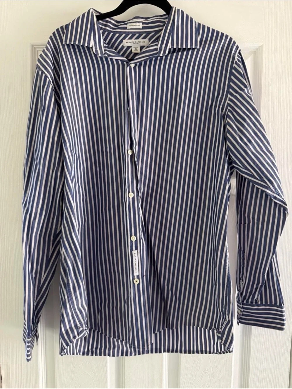 Banana Republic Fitted Men’s XL 17-17.5 Blue Stripe Shirt Woven in Italy